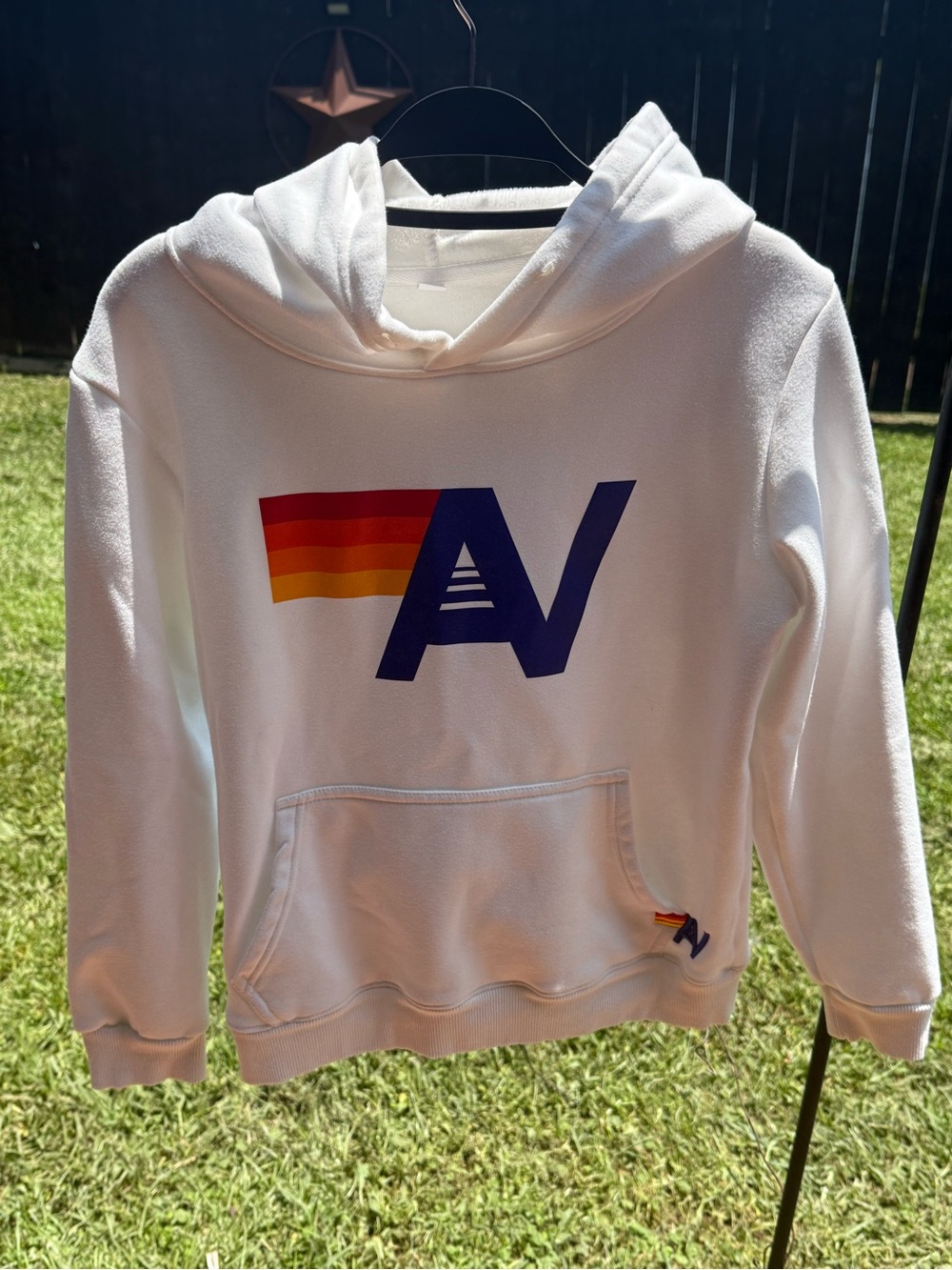 White Sunset Graphic Hoodie Fleece Lined Pullover Size Medium